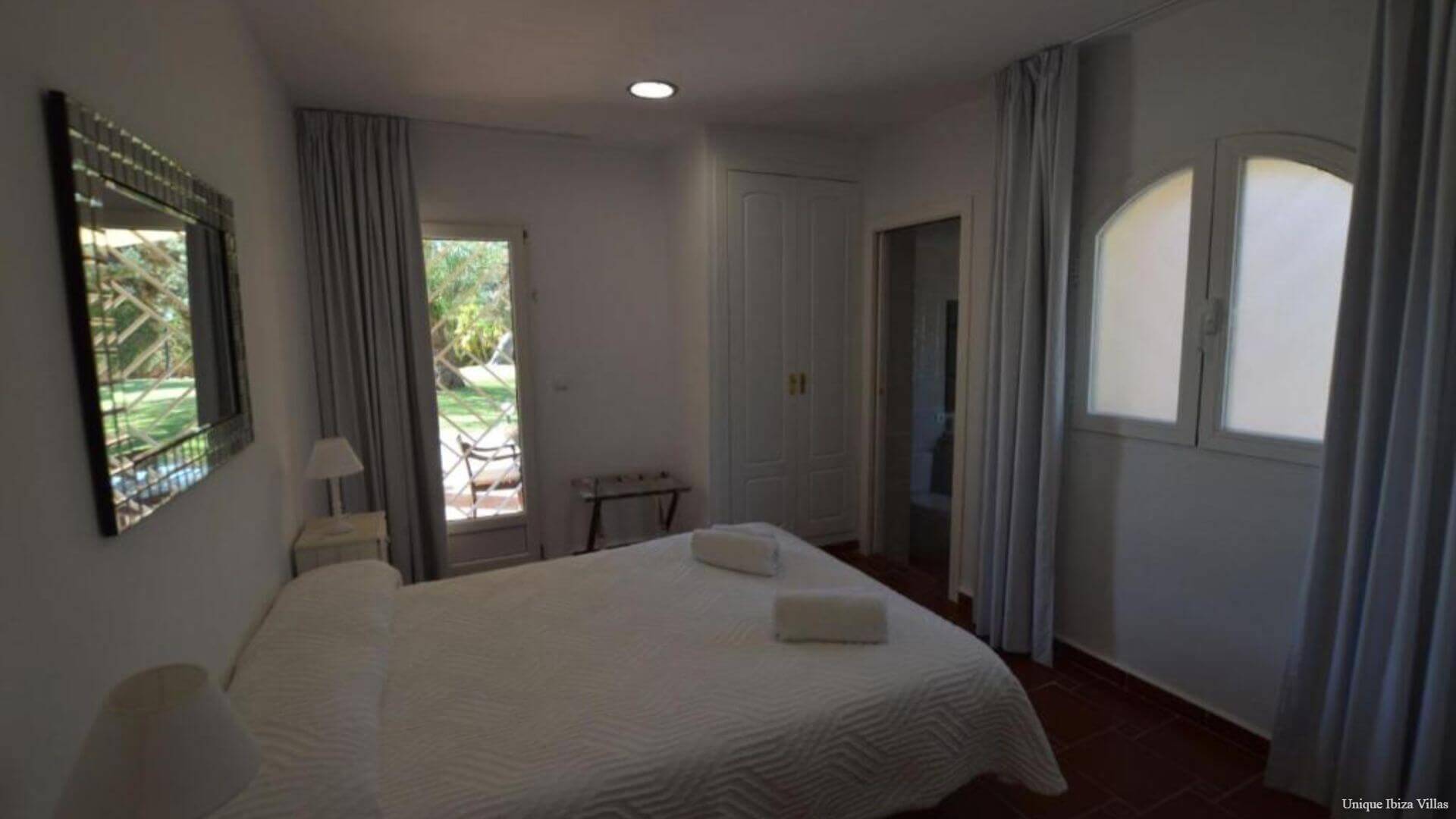 VILLA LUCIA - 4 Bedrooms - Es Torrent Near Cala Jondal/Porroig/ Es Cubells