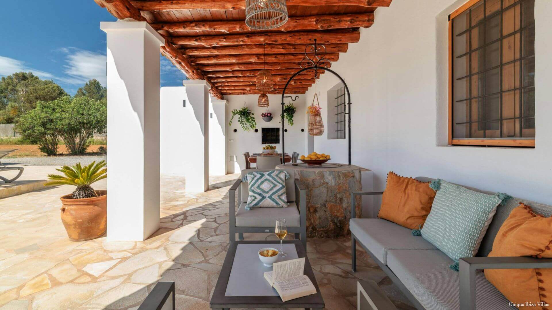 VILLA SA TARONGERADA - 3 Bedrooms - Cala Llonga (Walk To Beach)