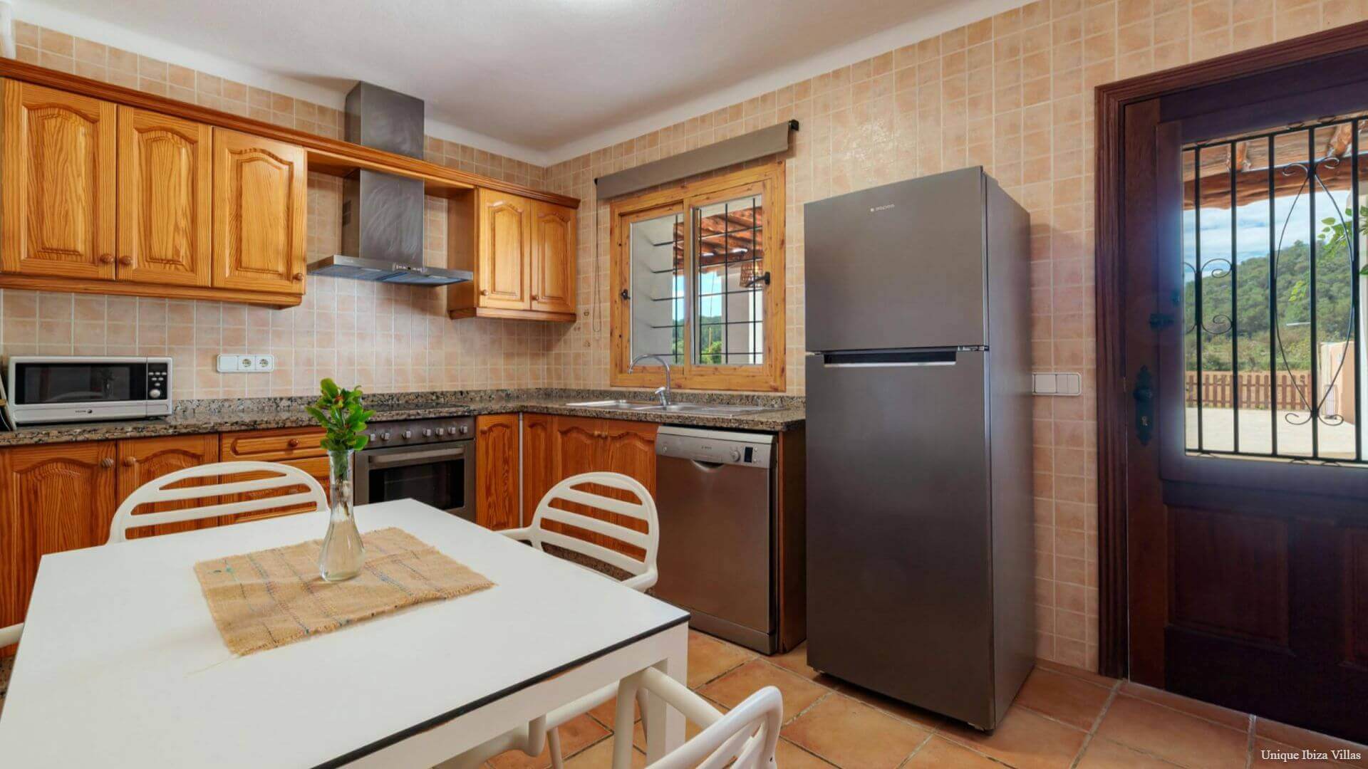 VILLA SA TARONGERADA - 3 Bedrooms - Cala Llonga (Walk To Beach)