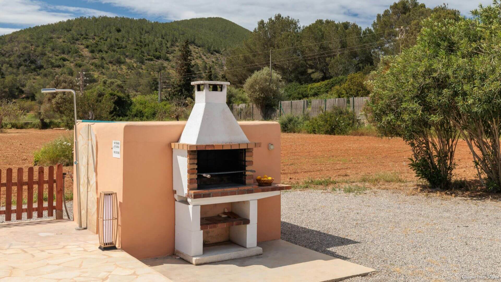 VILLA SA TARONGERADA - 3 Bedrooms - Cala Llonga (Walk To Beach)