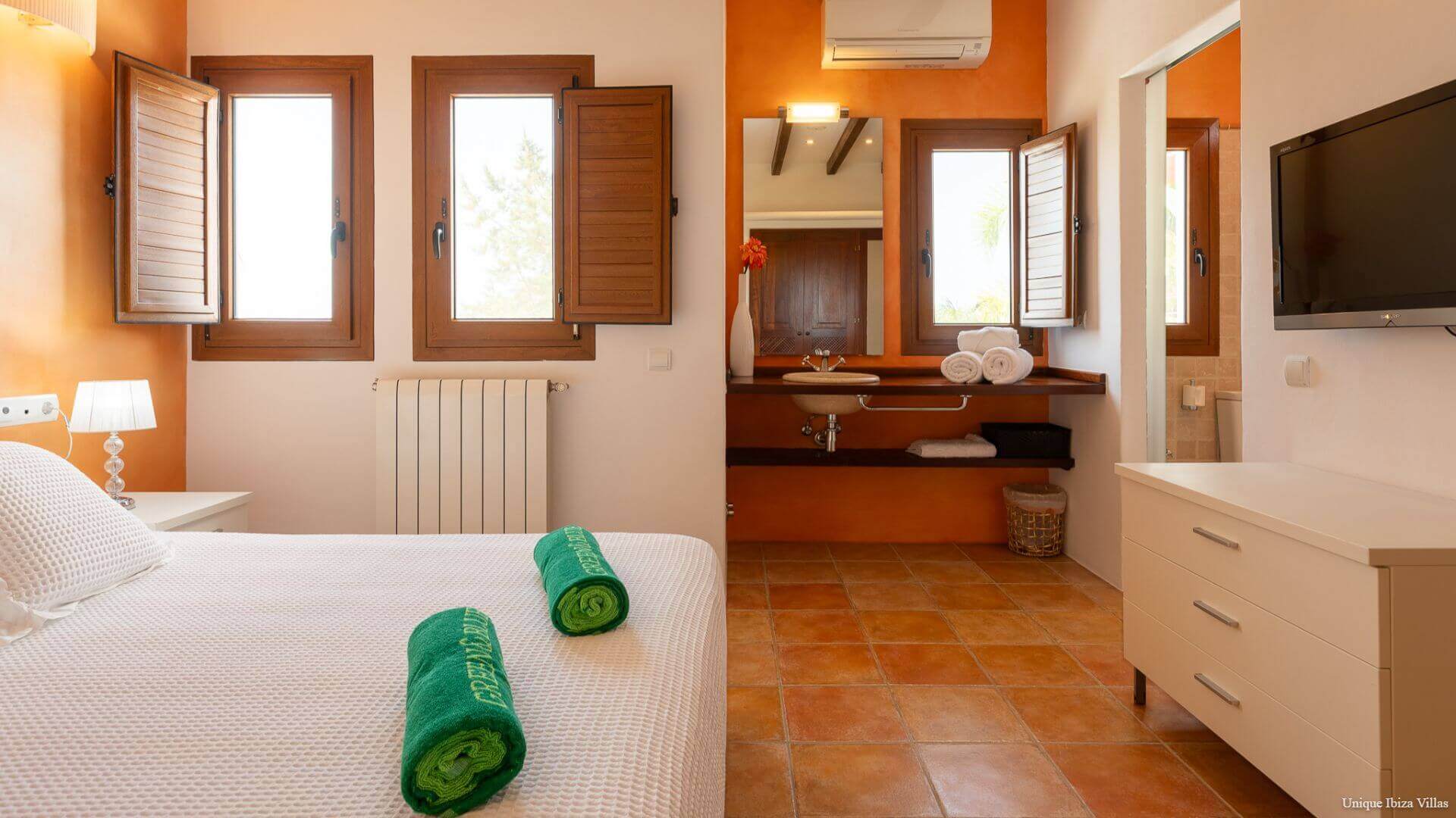 VILLA CAN LLOSAS DE DALT - 5 Bedrooms - San Carlos/Las Dalias