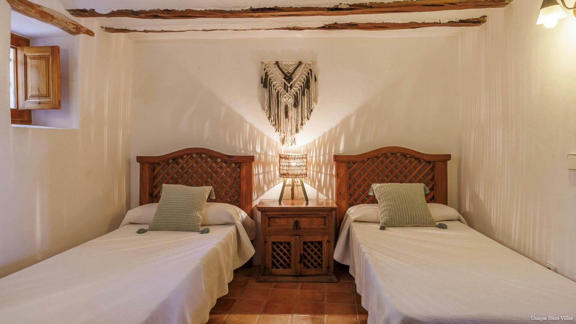 ES REPOS VELL - 4 Bedrooms - San Carlos/Sant Carles