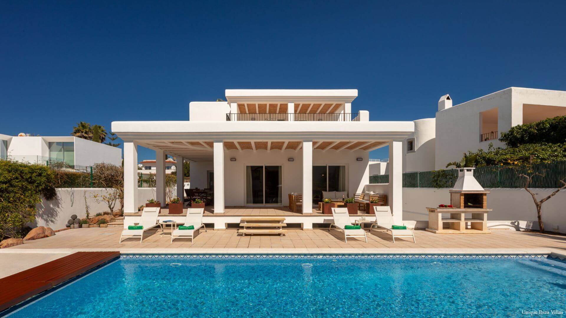 VILLA LINA - 4 Bedrooms - Santa Gertrudis (Walk To Village)
