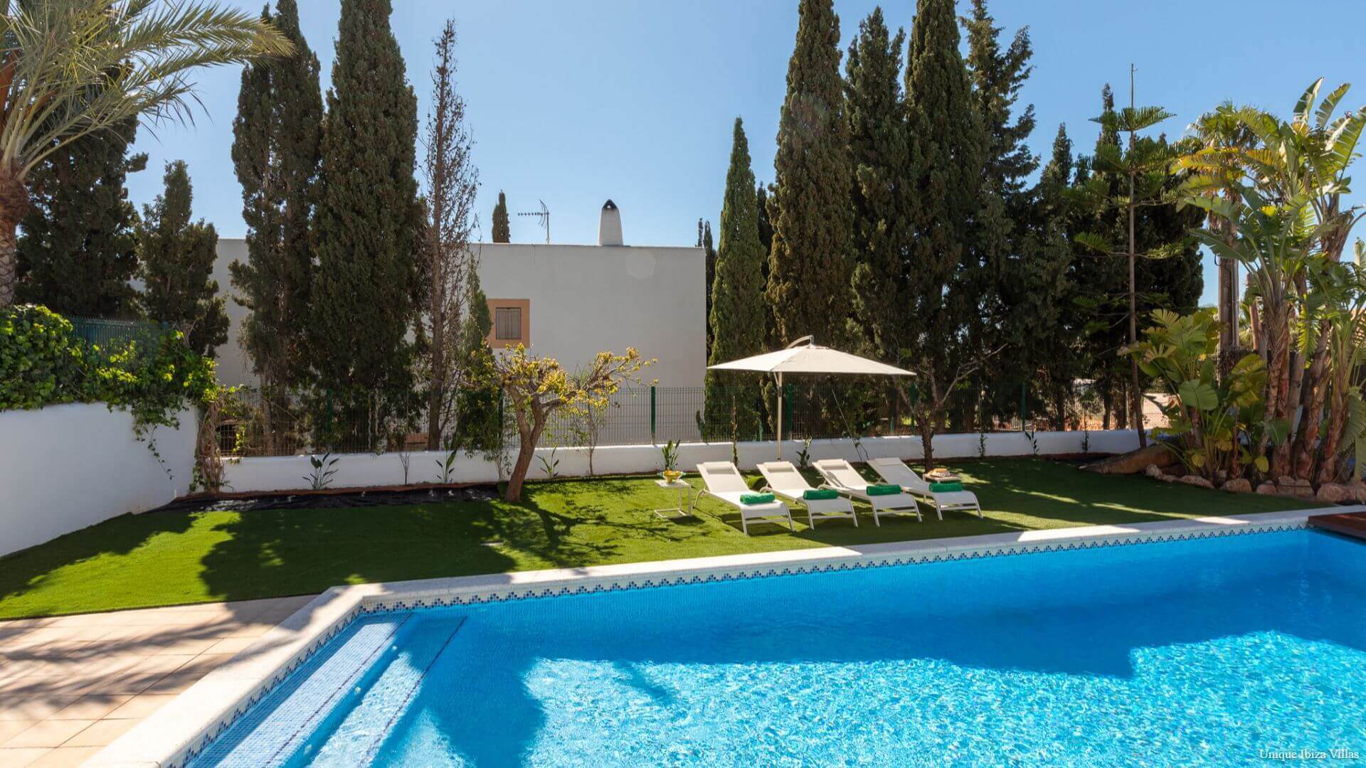 VILLA LINA - 4 Bedrooms - Santa Gertrudis (Walk To Village)