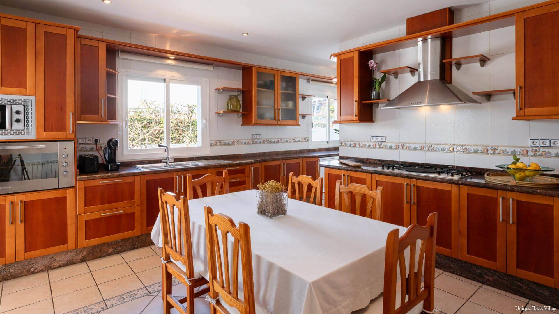 VILLA LINA - 4 Bedrooms - Santa Gertrudis (Walk To Village)