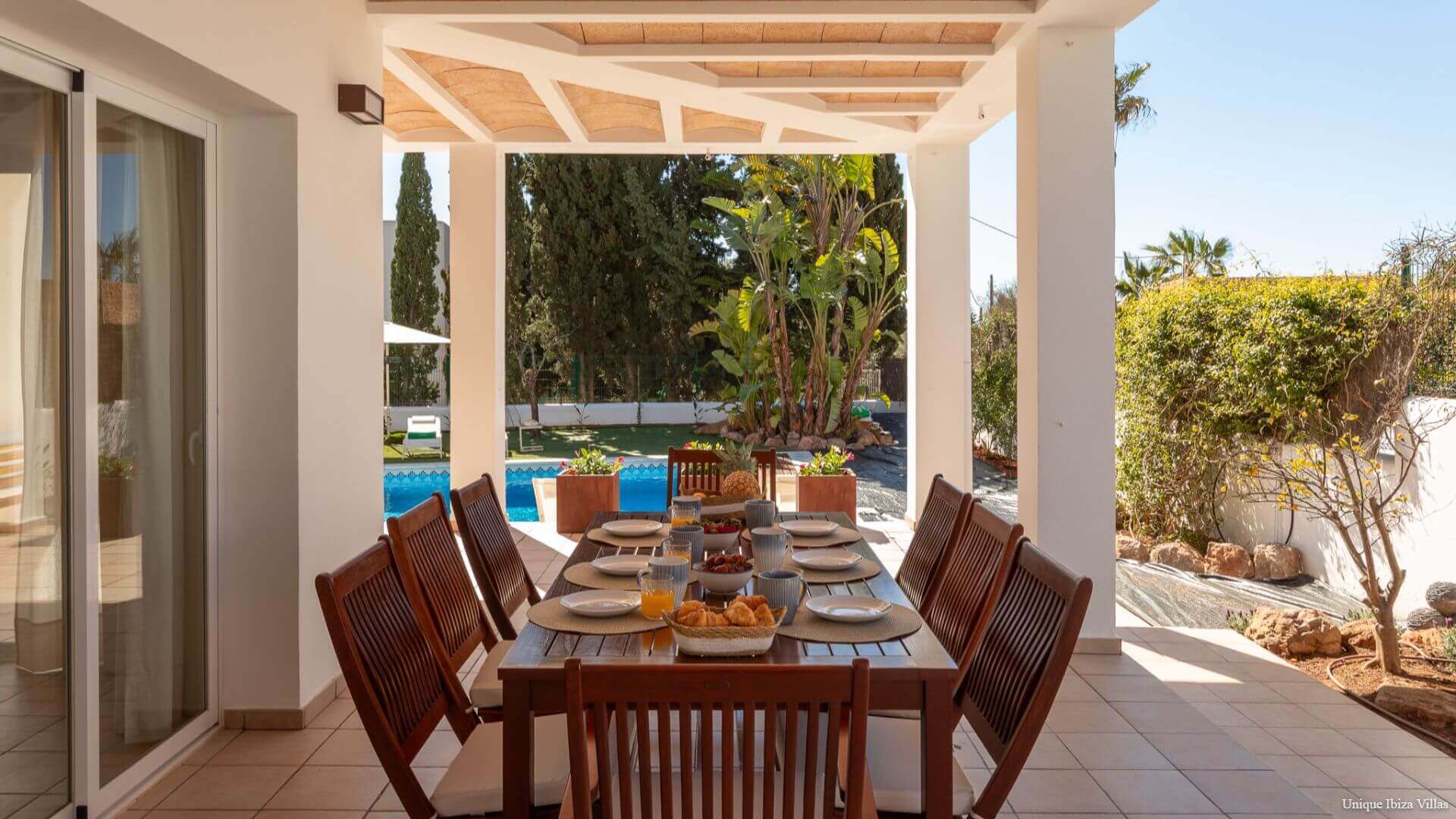 VILLA LINA - 4 Bedrooms - Santa Gertrudis (Walk To Village)