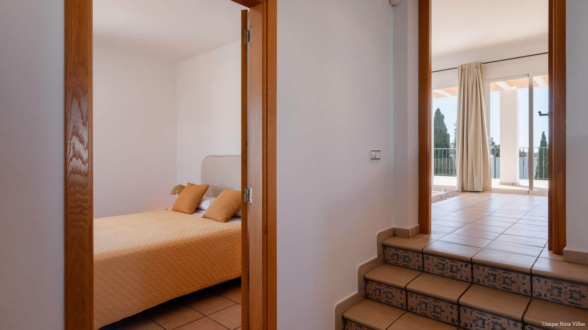 VILLA LINA - 4 Bedrooms - Santa Gertrudis (Walk To Village)