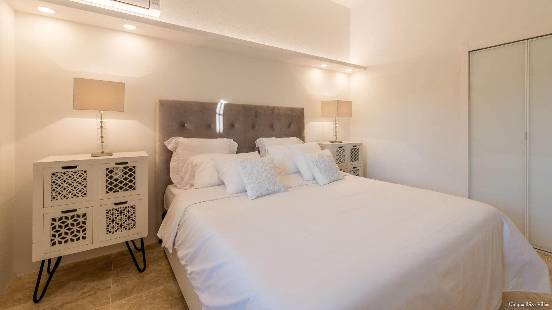 VILLA DIVINA - 6 Bedrooms - San Lorenzo/Atzaro Ibiza (Rural) 