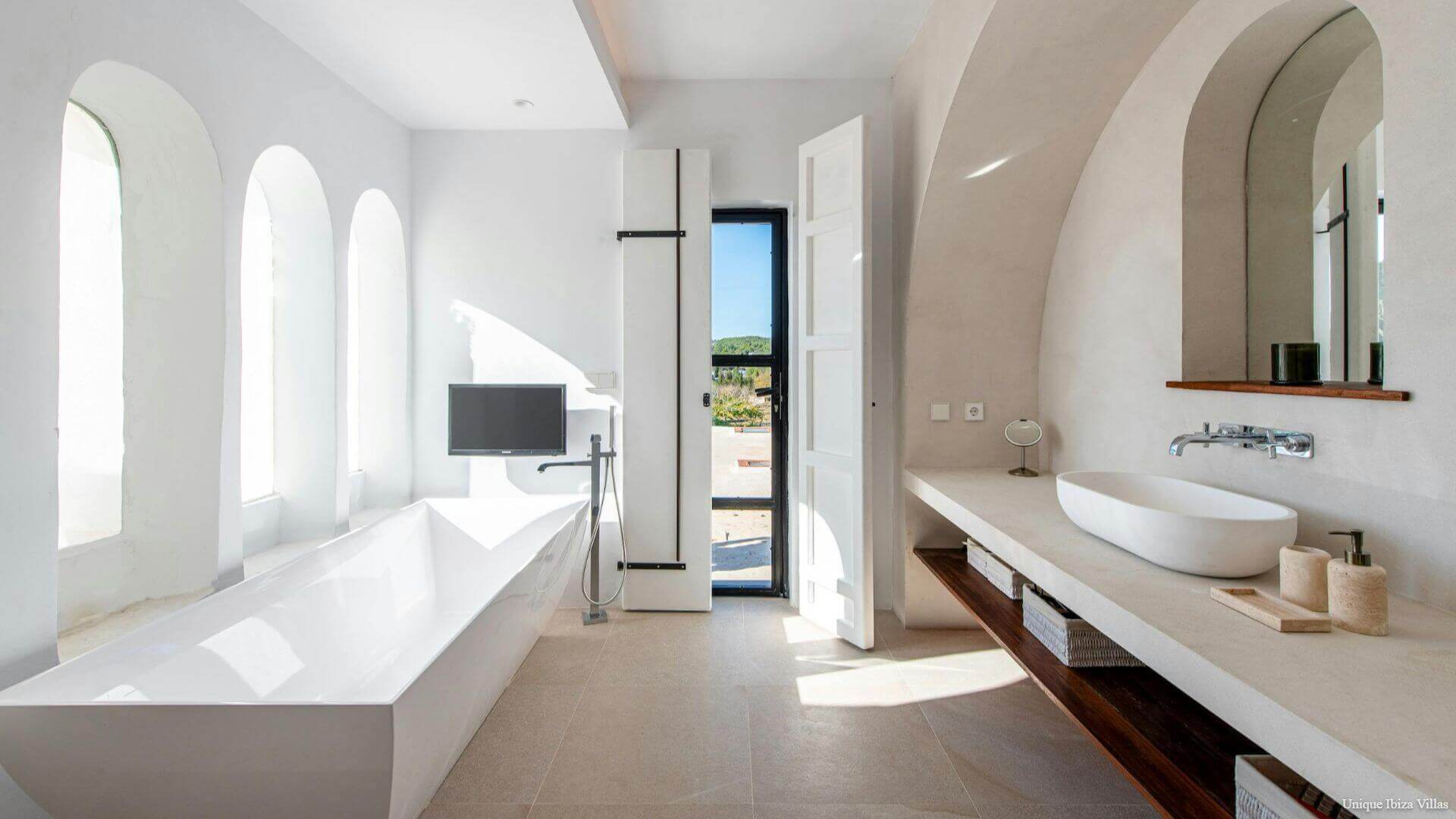 FINCA DAYANARA - 5 Bedrooms - Near San Rafael & Ibiza Town