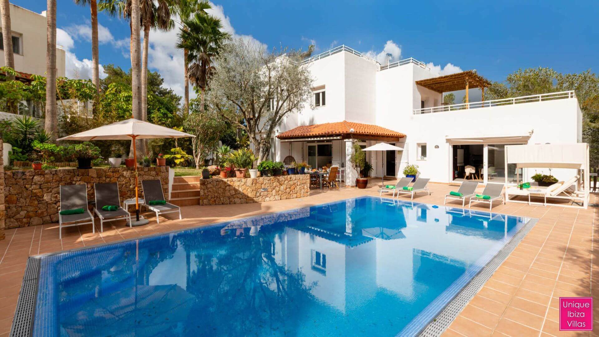VILLA BLANCA - 4 Bedrooms - Santa Eulalia (Walk To Beach)