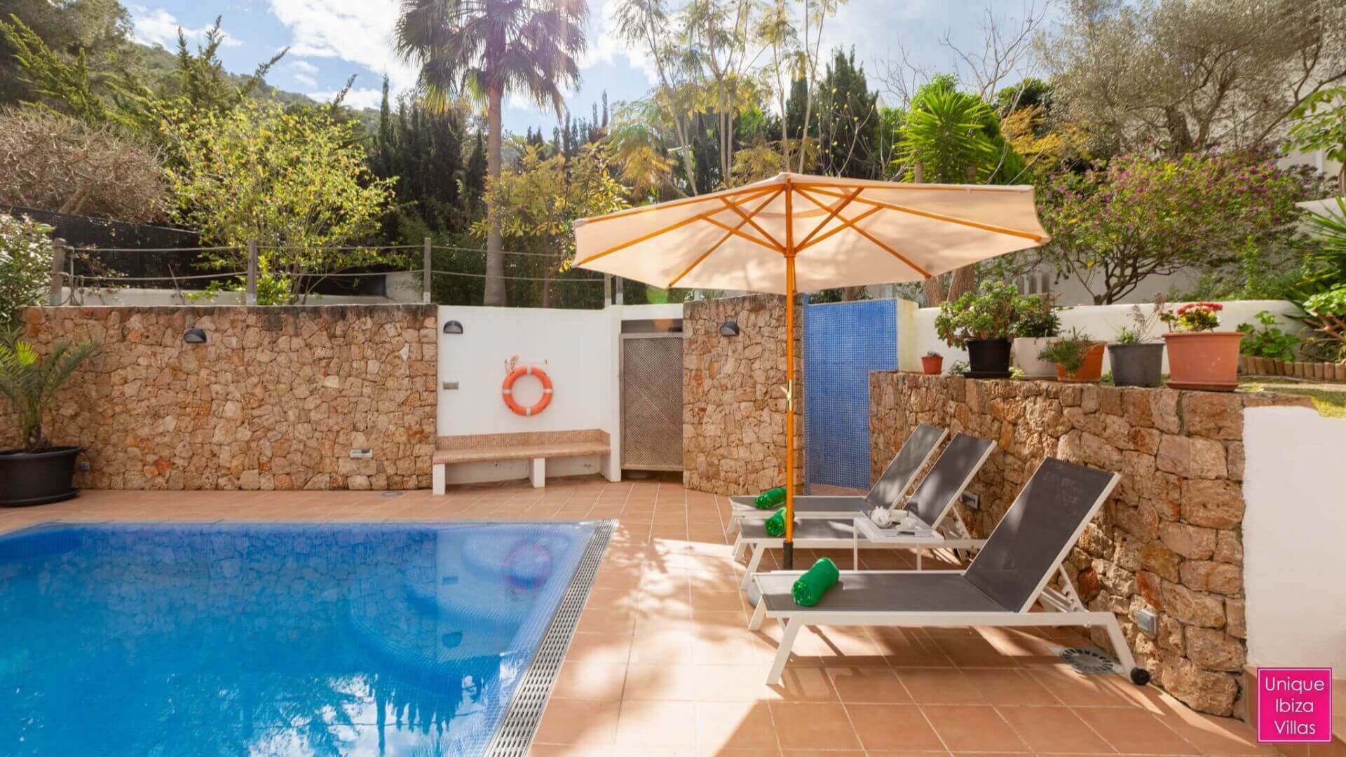 VILLA BLANCA - 4 Bedrooms - Santa Eulalia (Walk To Beach)