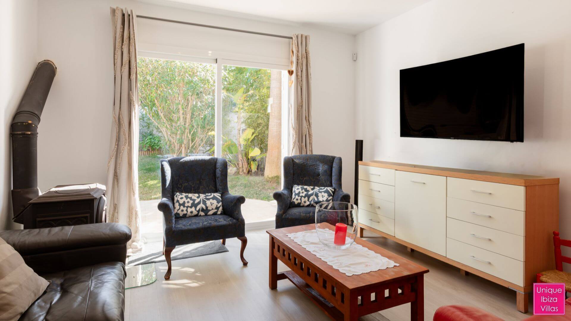VILLA BLANCA - 4 Bedrooms - Santa Eulalia (Walk To Beach)