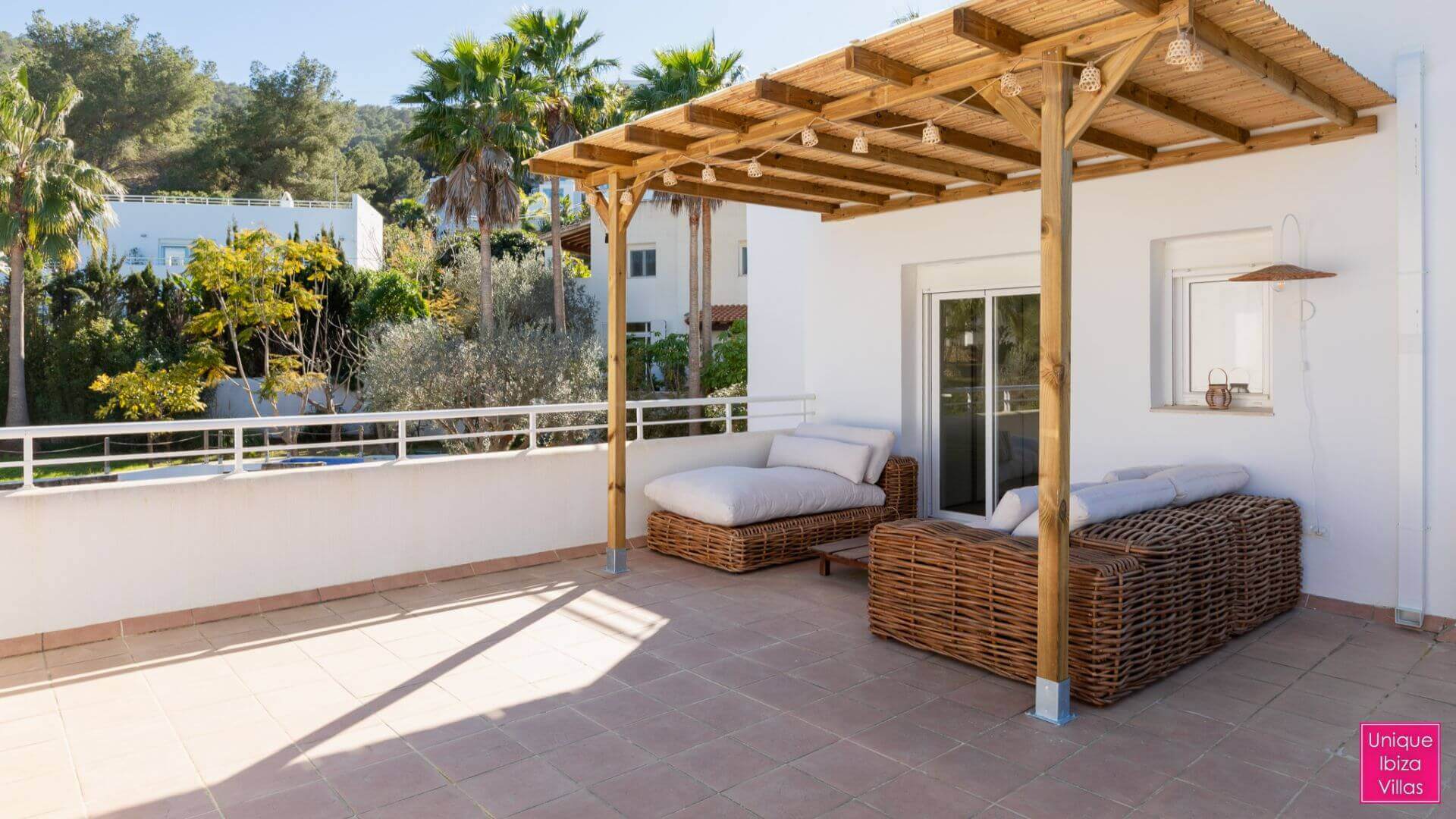 VILLA BLANCA - 4 Bedrooms - Santa Eulalia (Walk To Beach)