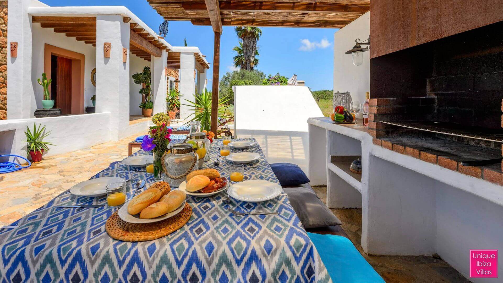VILLA CANA CLARA - 3 Bedrooms - San Lorenzo/San Carlos/Atzaro Ibiza (Rural)