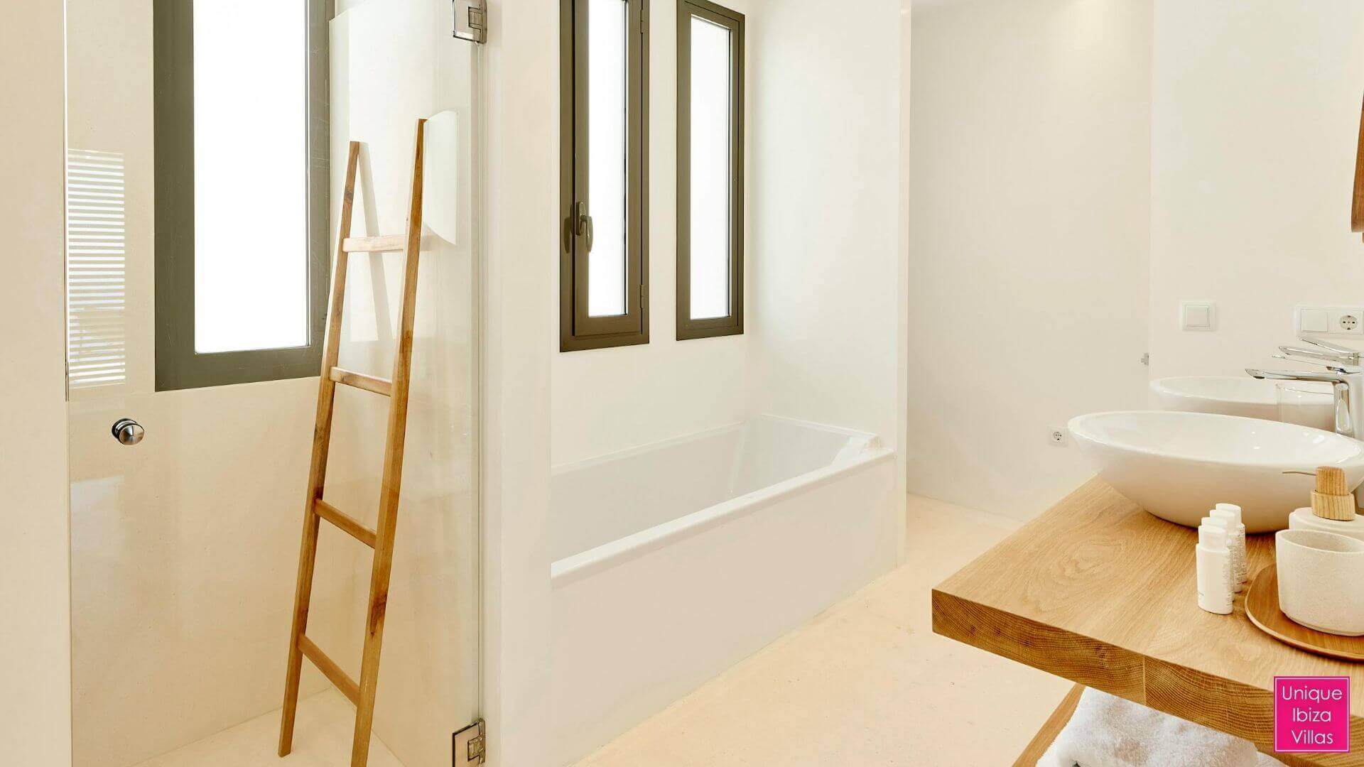 VILLA ORA - 3 Bedrooms - Can Besso Near Ibiza Town