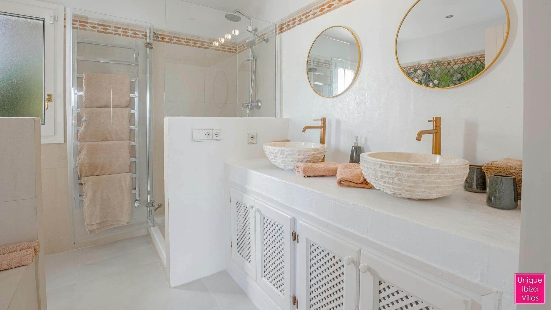  CAN DESTINO DELUXE - 6 Bedrooms - Roca Llisa 