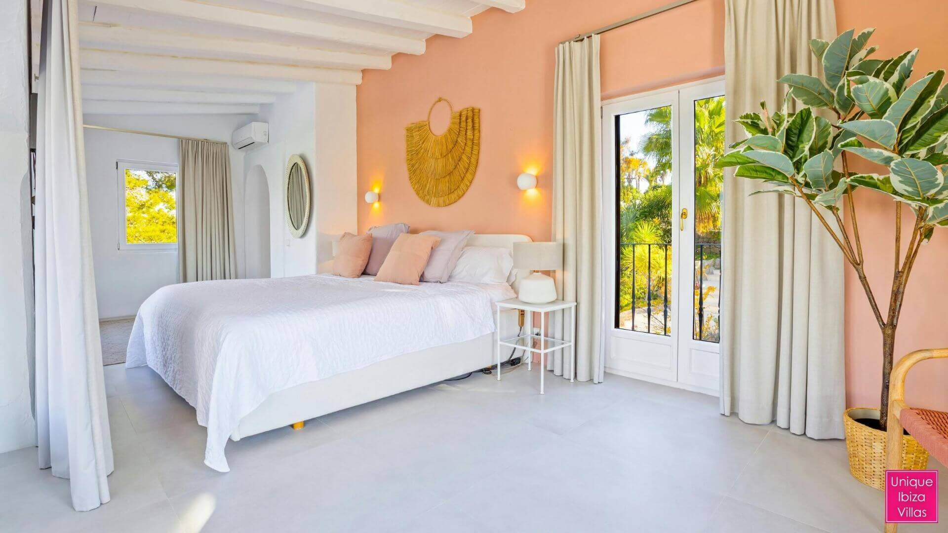  CAN DESTINO DELUXE - 6 Bedrooms - Roca Llisa 