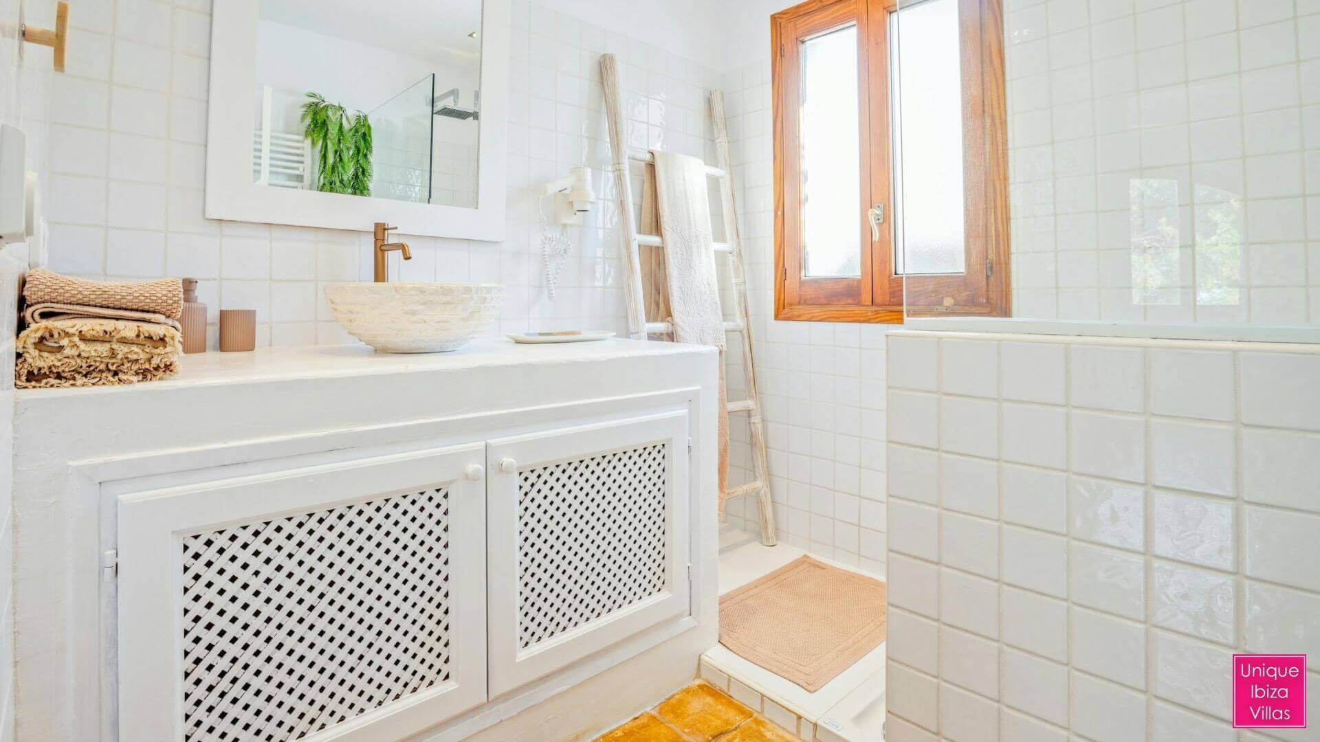  CAN DESTINO DELUXE - 6 Bedrooms - Roca Llisa 