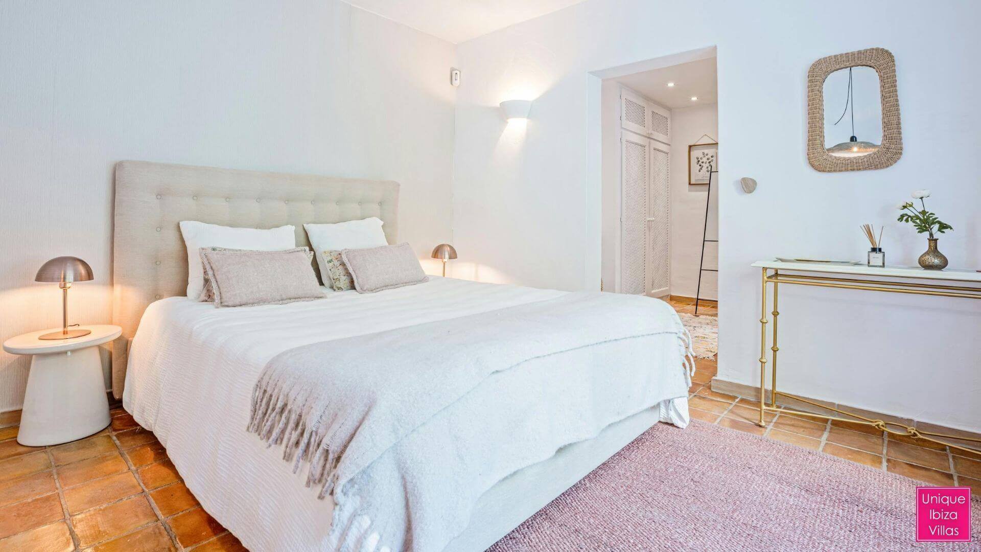  CAN DESTINO DELUXE - 6 Bedrooms - Roca Llisa 