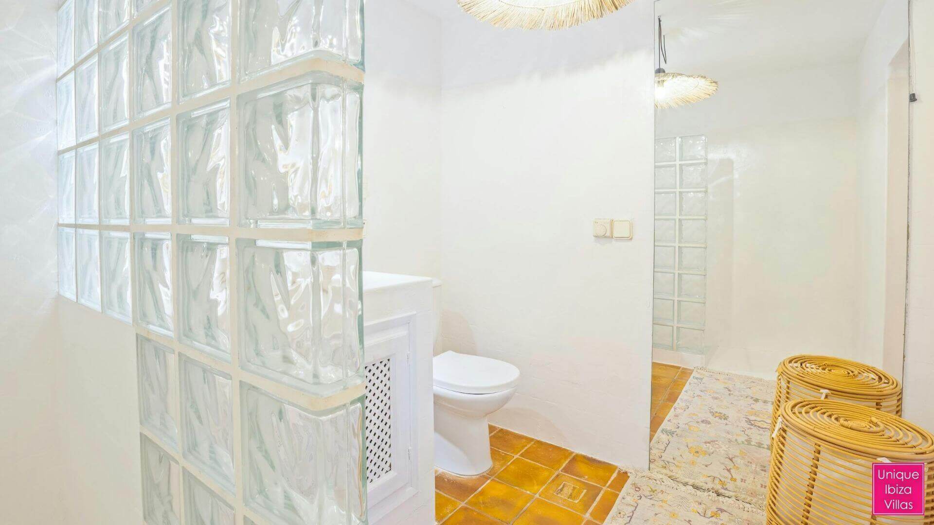  CAN DESTINO DELUXE - 6 Bedrooms - Roca Llisa 