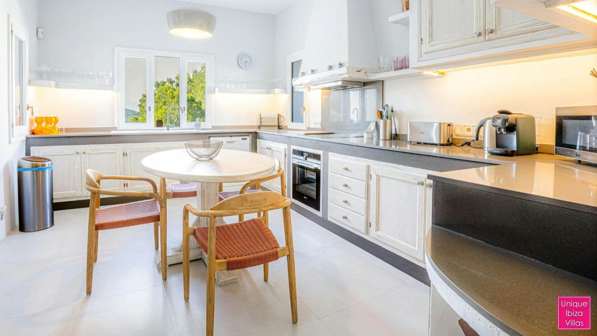  CAN DESTINO DELUXE - 6 Bedrooms - Roca Llisa 