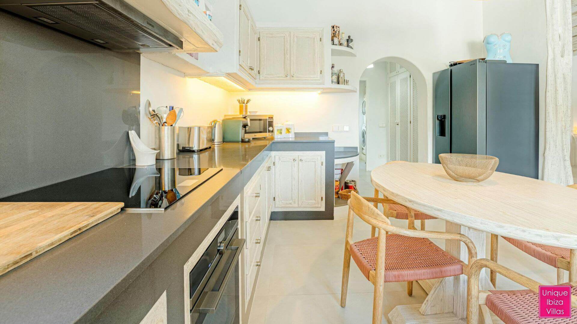  CAN DESTINO DELUXE - 6 Bedrooms - Roca Llisa 