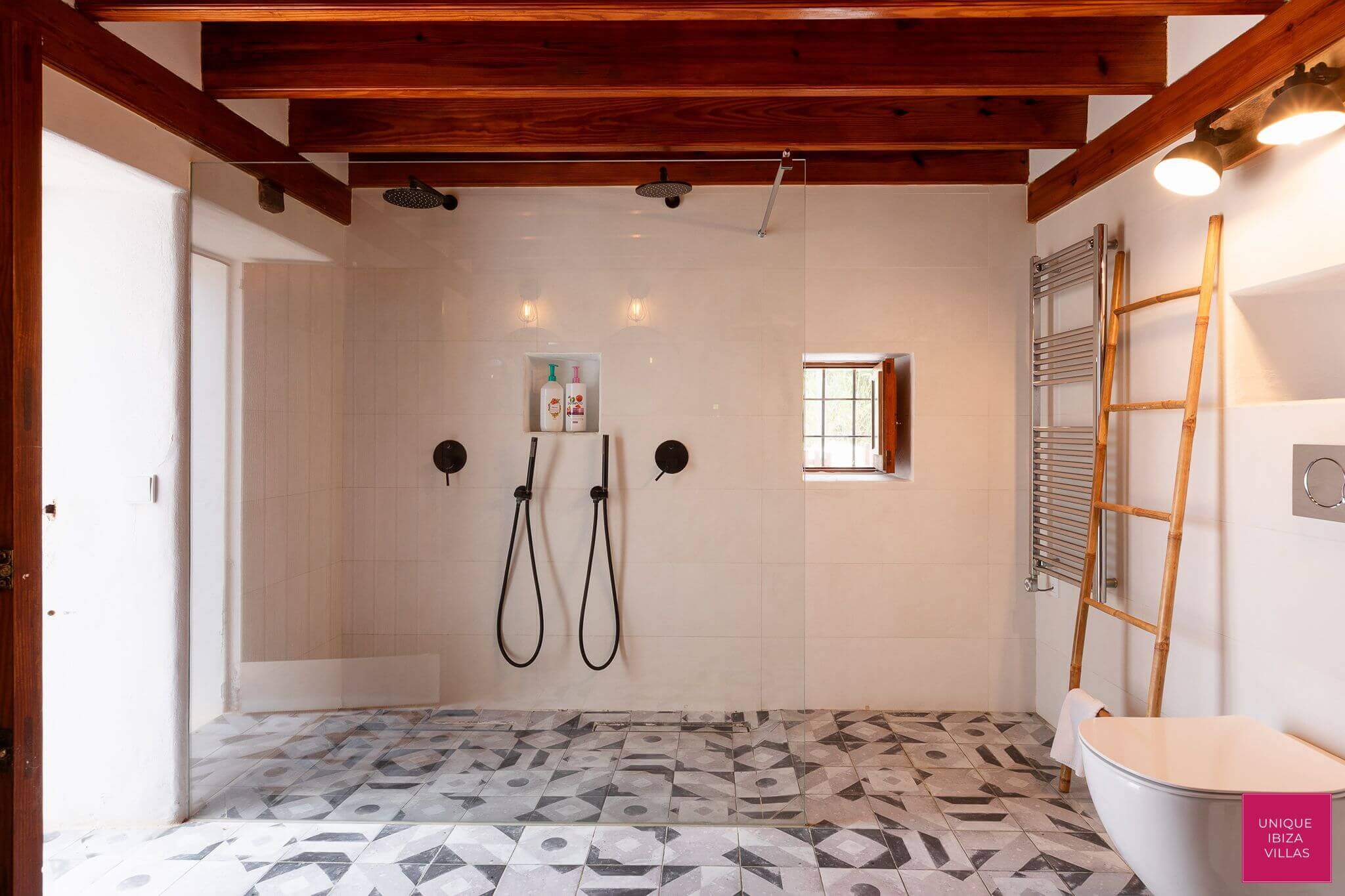 - VILLA CAN MARSCOCH - 5 Bedrooms - Near Ibiza Town 